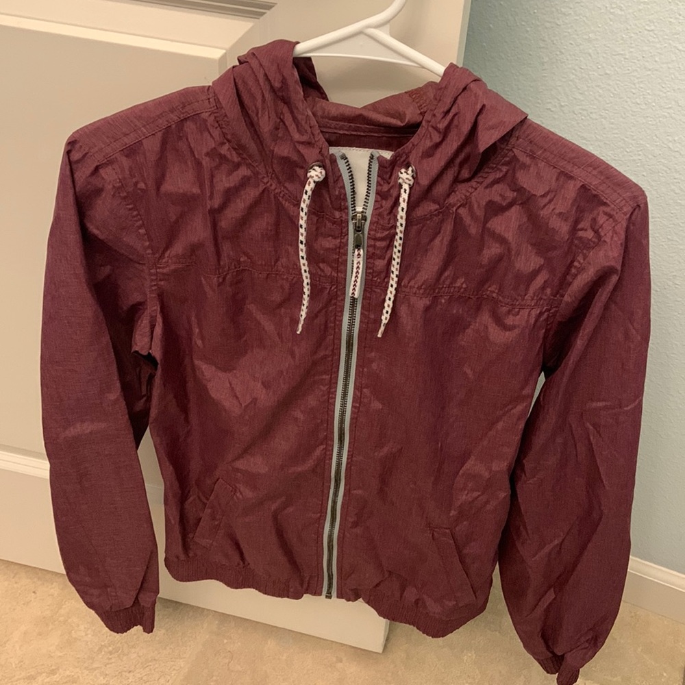 Zine vans maroon windbreaker size medium